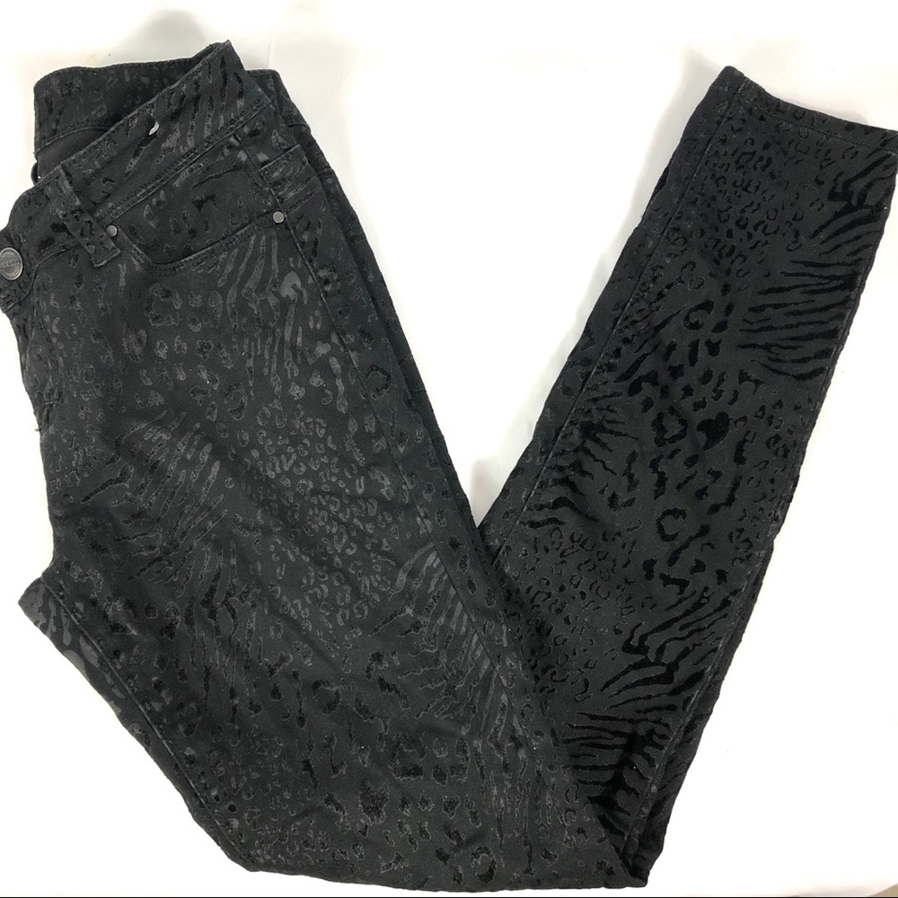 Denim Blvd ~ Skinny Jeans ~Textured Black ~ Sz 7